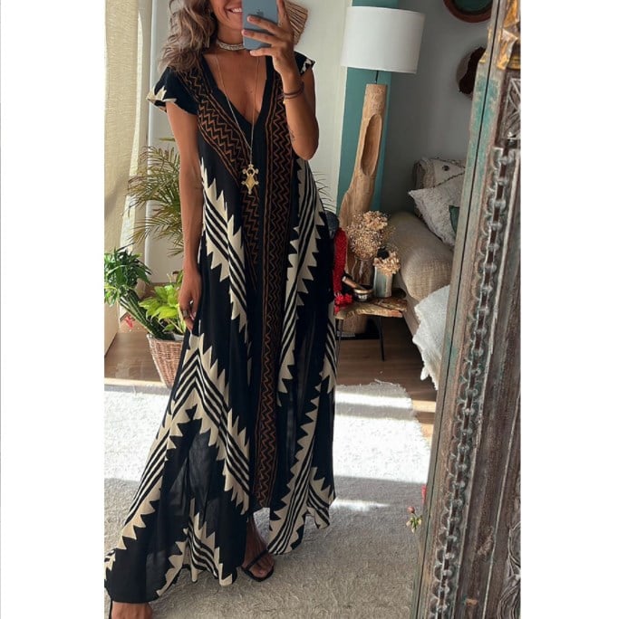 Freizeitkleid mit V-Ausschnitt