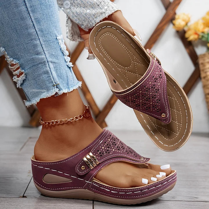 Tiara | Stilvolle Keilsandalette