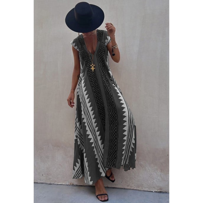 Freizeitkleid mit V-Ausschnitt