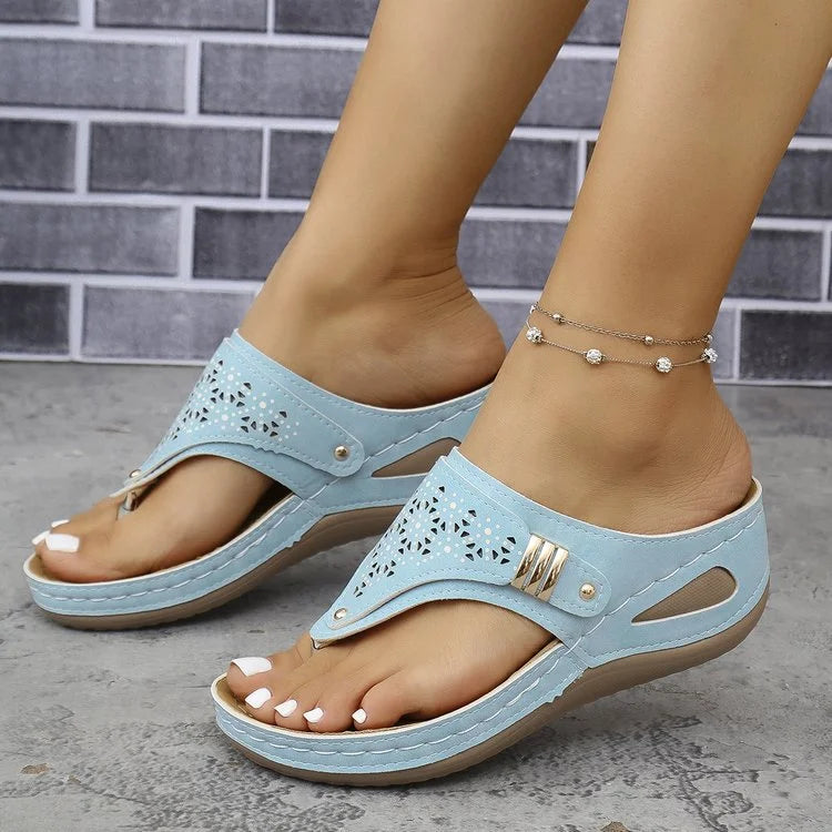 Tiara | Stilvolle Keilsandalette
