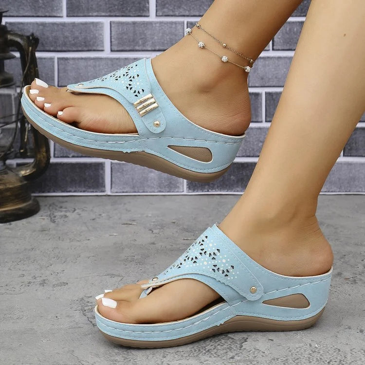 Tiara | Stilvolle Keilsandalette