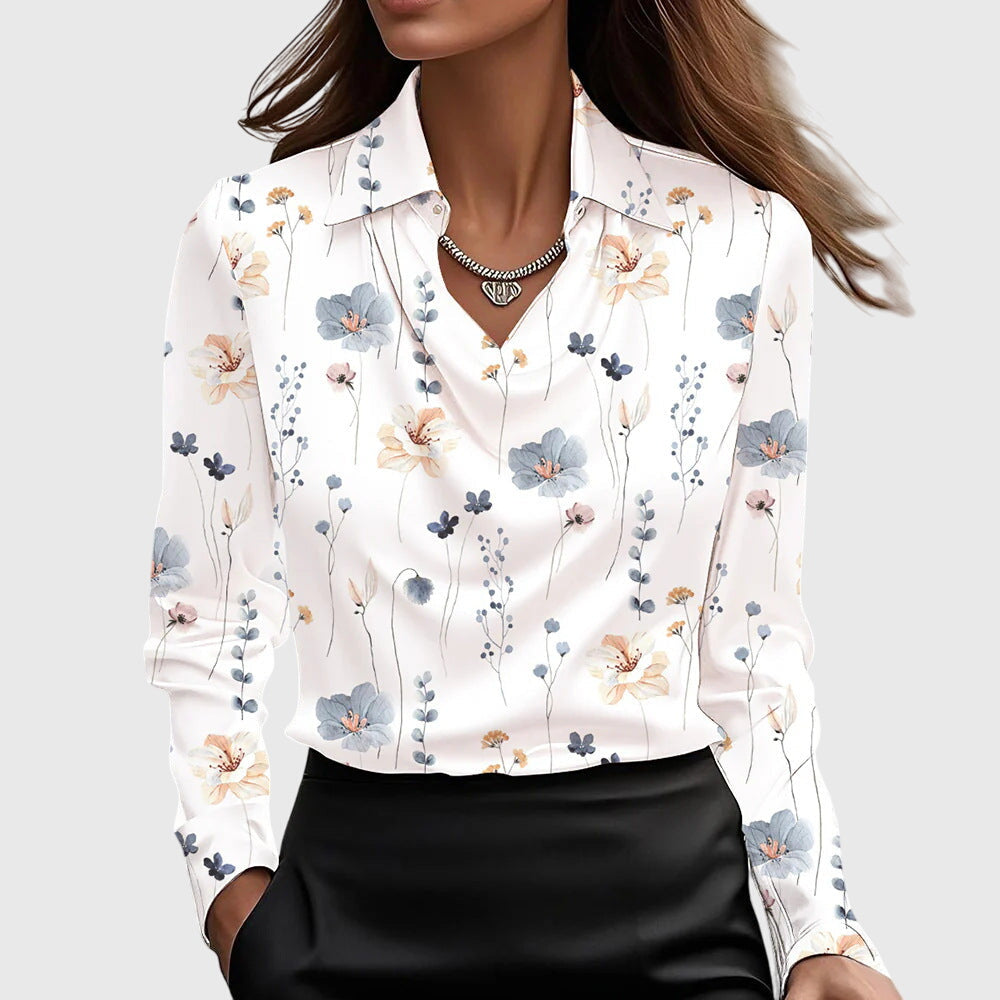 Sylvia – Bluse mit luxuriösem Glanz und Faltenkragen