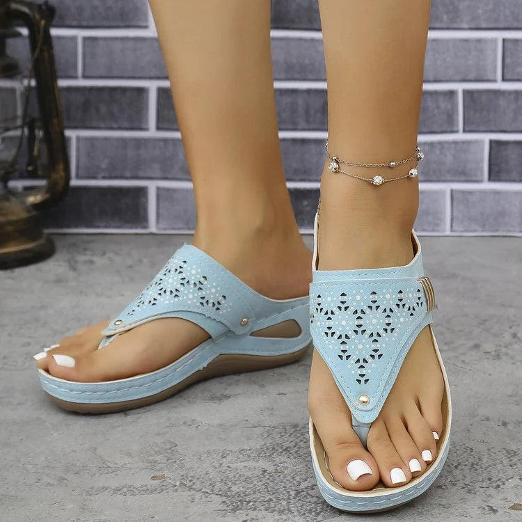 Tiara | Stilvolle Keilsandalette