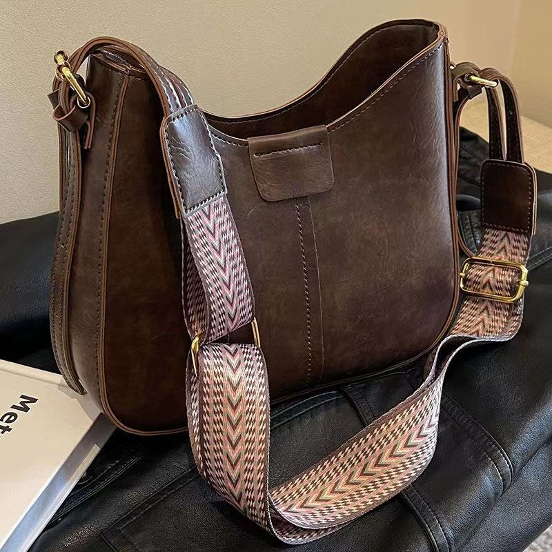 Dorelia – Strukturierte Schultertasche