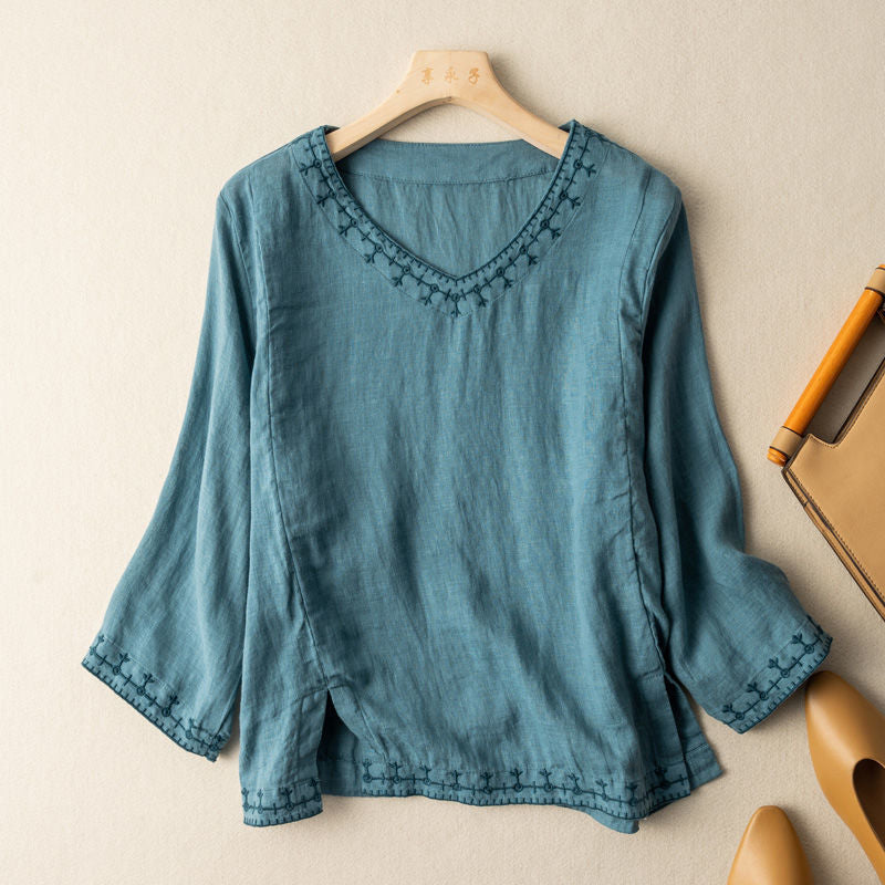 Nesta – Bestickte Bluse mit V-Ausschnitt