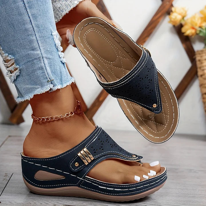 Tiara | Stilvolle Keilsandalette