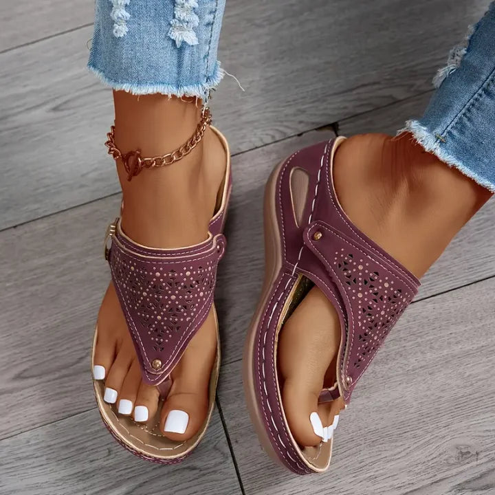 Tiara | Stilvolle Keilsandalette
