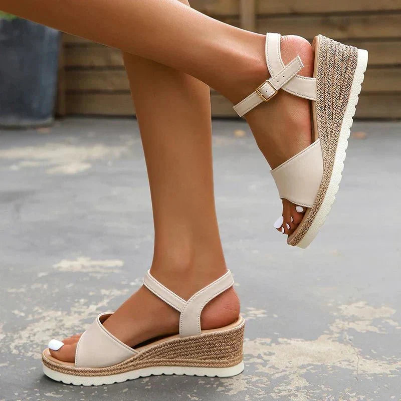 Mathilda – Stilvolle orthopädische Sandalen