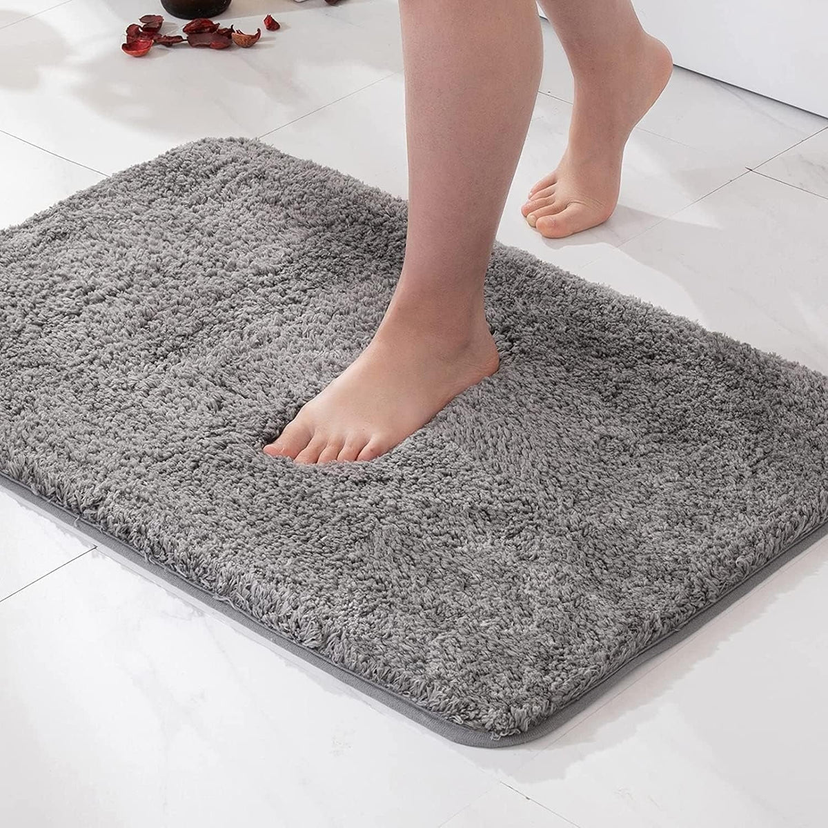Flauschige Badematte rutschfest – saugstark und waschbar