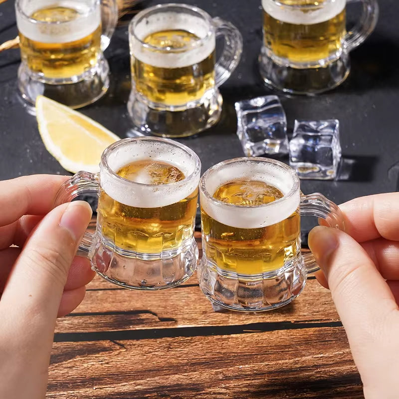 Mini Bierkrug-Set | Stapelbares Griffdesign | 30 ml Fassungsvermögen | Partybereit