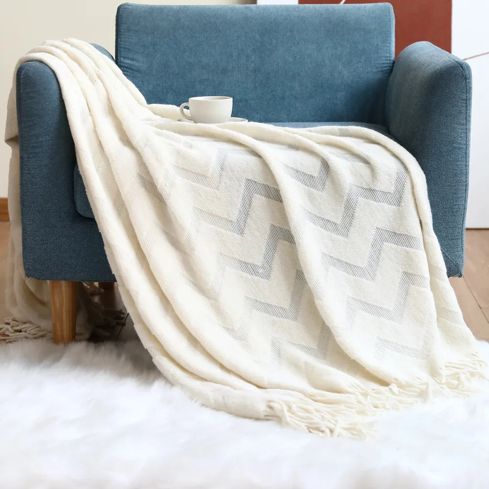 CozyNest – Leichte Wärme und Stil für jede Jahreszeit