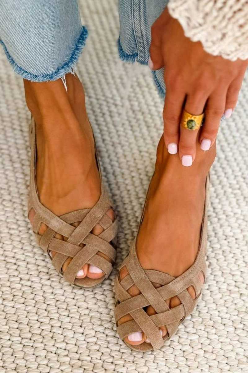 Isabell | Flache Sandalen mit offener Spitze und geflochtenem Gewebe