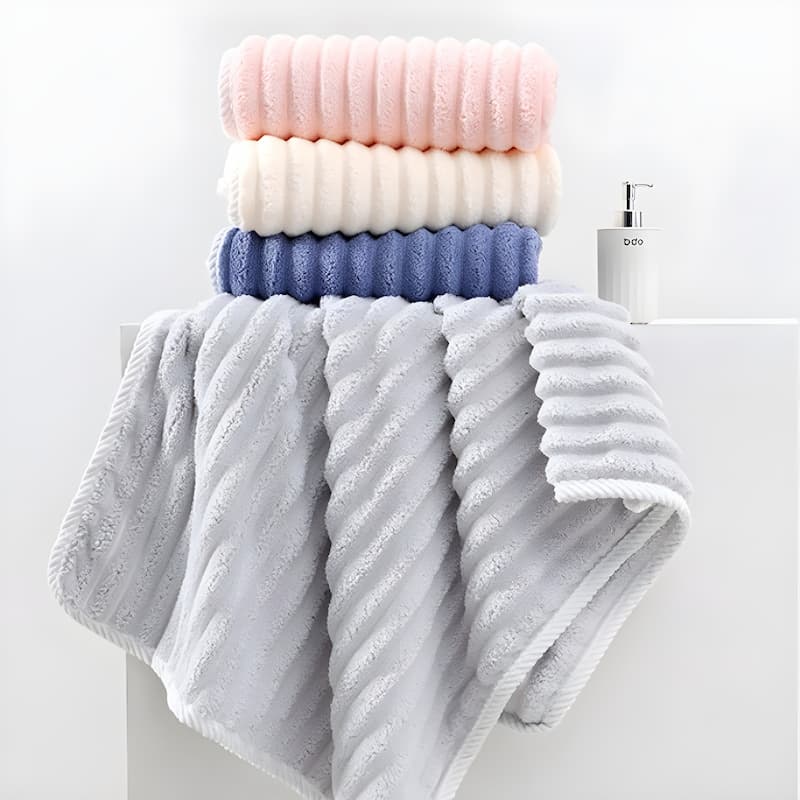 GridTowel - Badetuch | Schnell trocken, saugfähig, perfektes Geschenk!