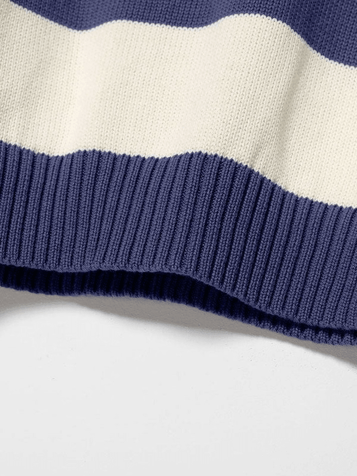 Gemütlicher gestreifter Rundhalsausschnitt Strickpullover
