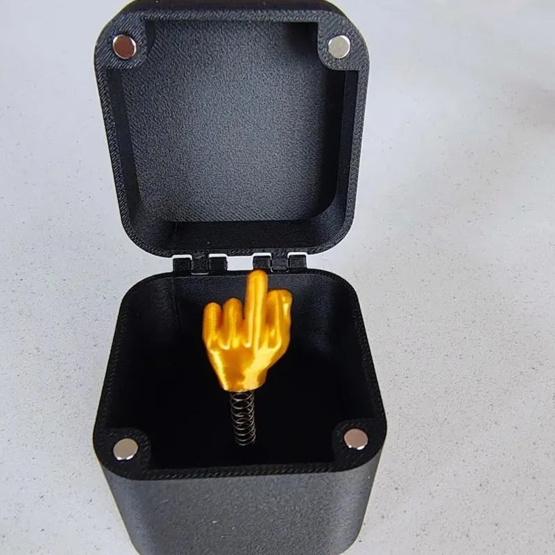 【Bis zu 50% Rabatt】Mittelfinger in einer Box