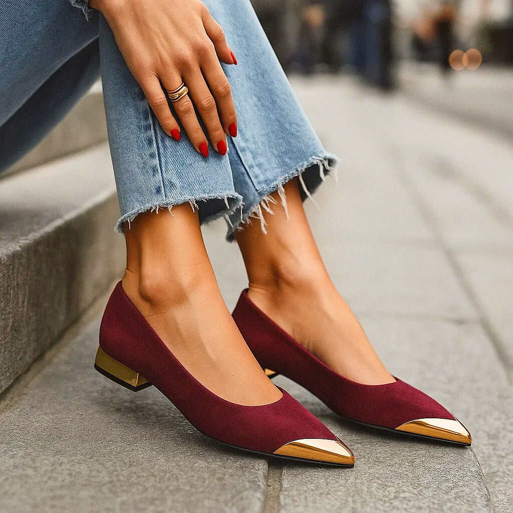Julia Aveline | Elegante Goldspitze mit Komfortsohle