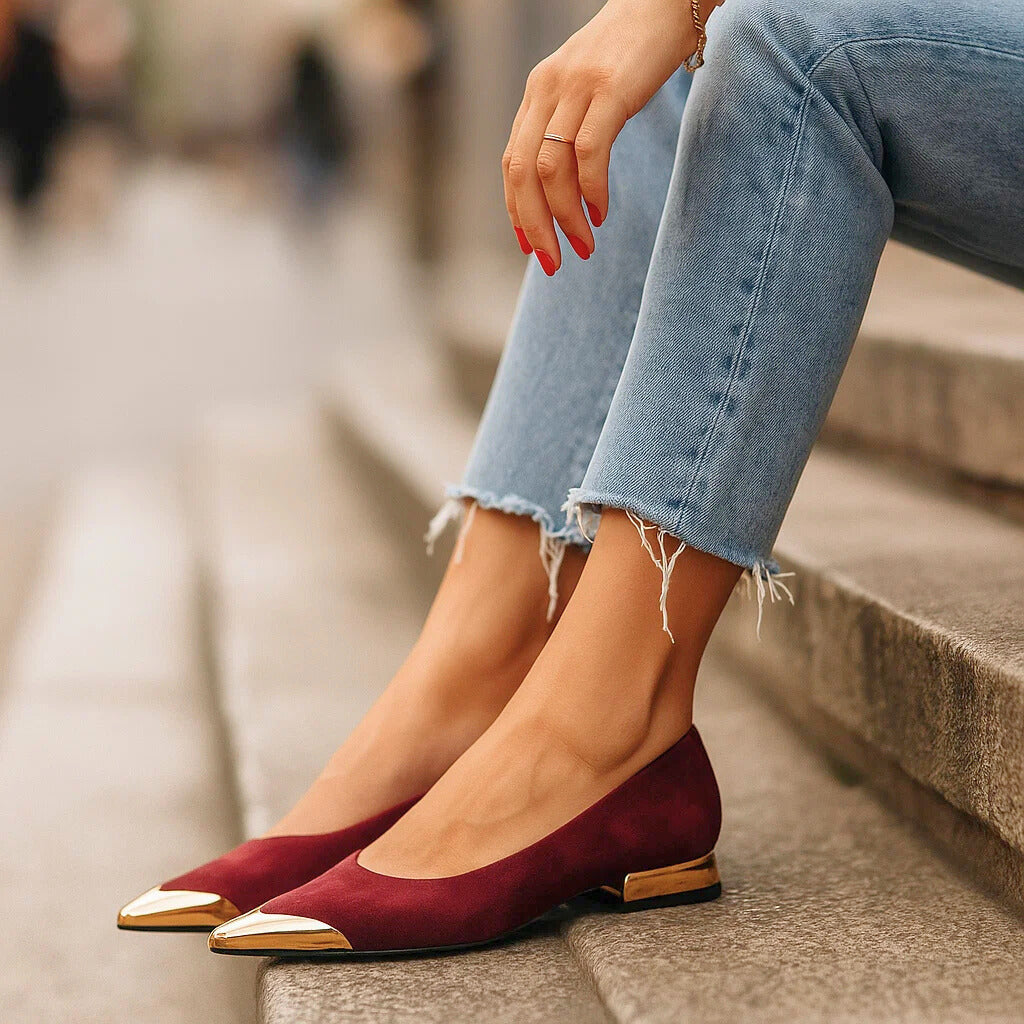 Julia Aveline | Elegante Goldspitze mit Komfortsohle