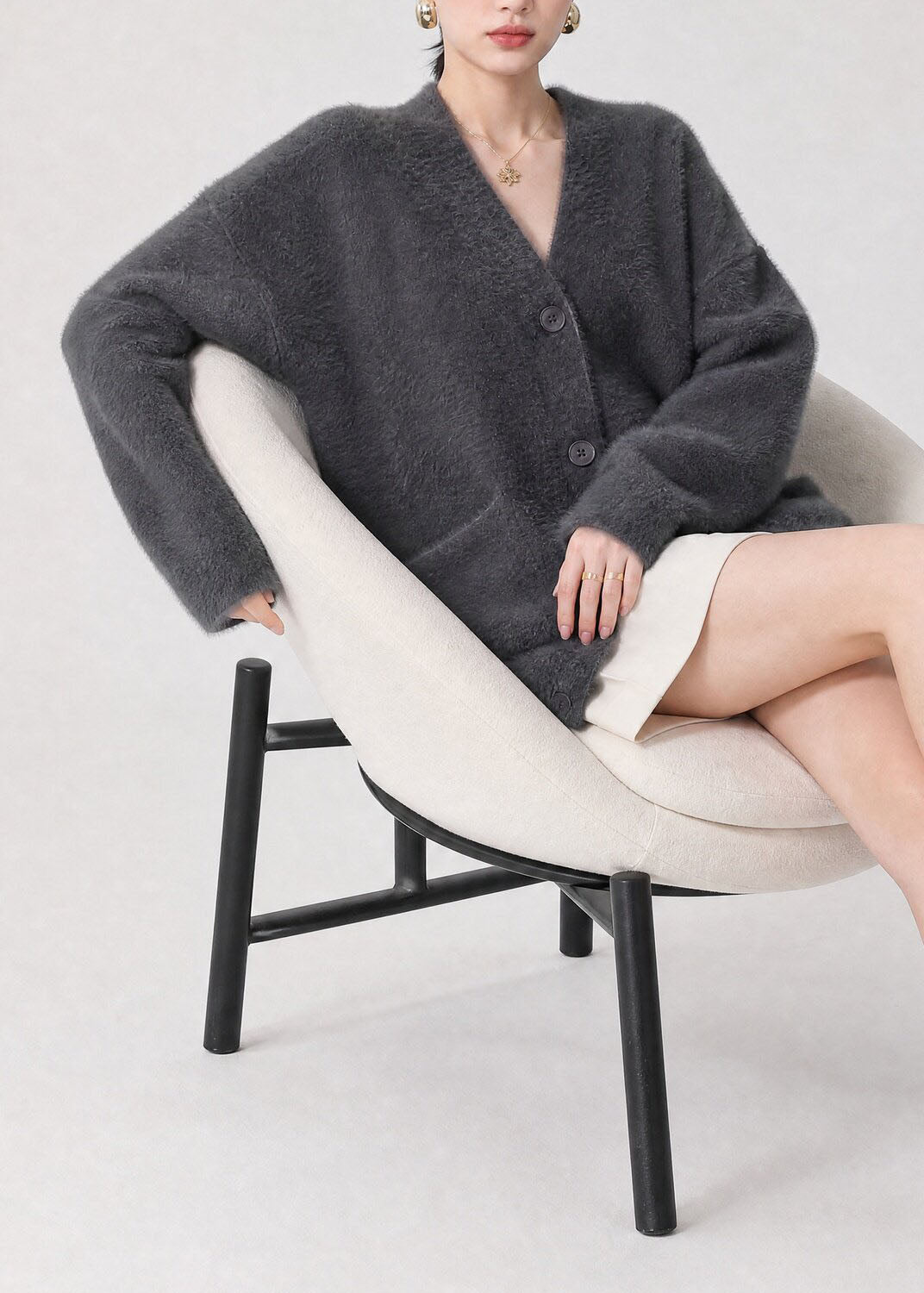 Damen Strickjacke mit V-Ausschnitt, Knöpfen und Taschen