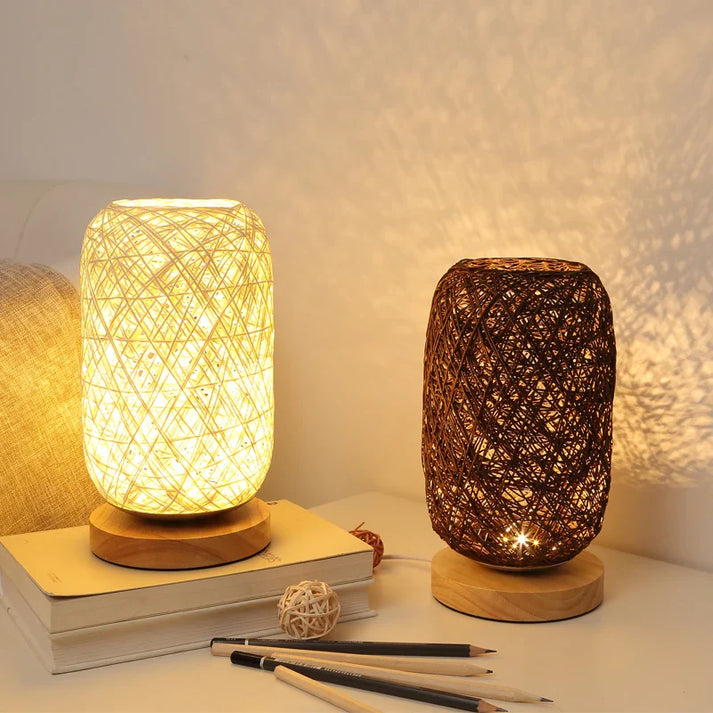 Holz-Tischlampe mit Juteseil | Warmweißes LED-Licht | Stimmungsvolle Nachttisch- und Wohnzimmerlampe