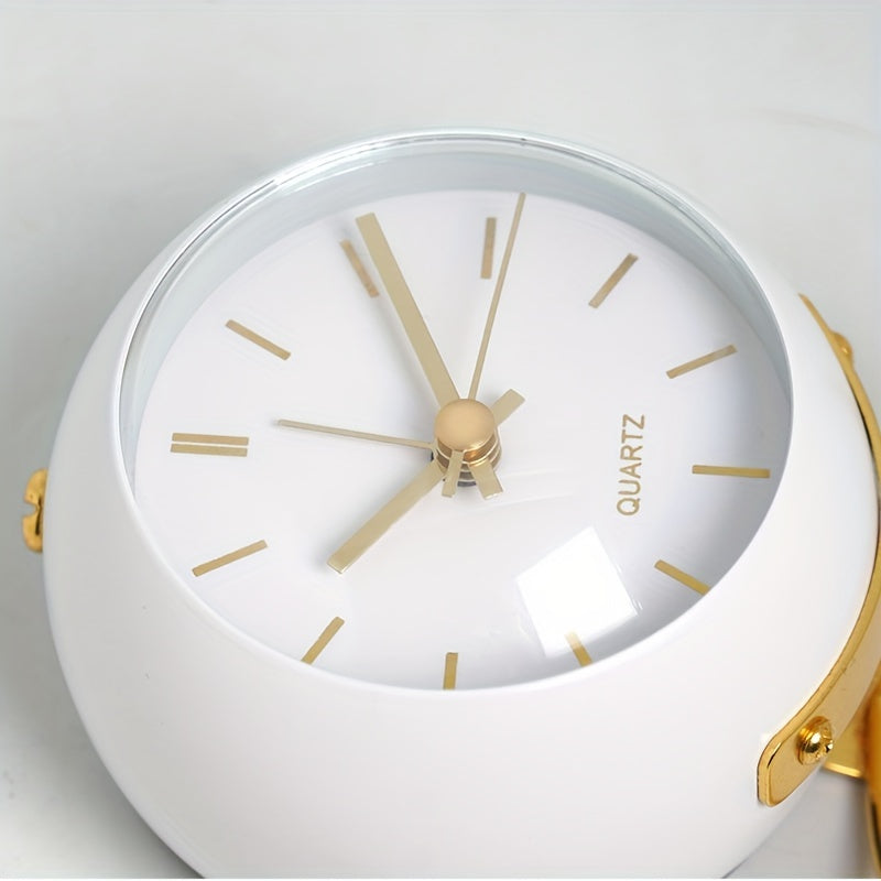 Lautlose Tischuhr | Nordic-Design | Leuchtende Zeiger & Goldene Details | GlowTime