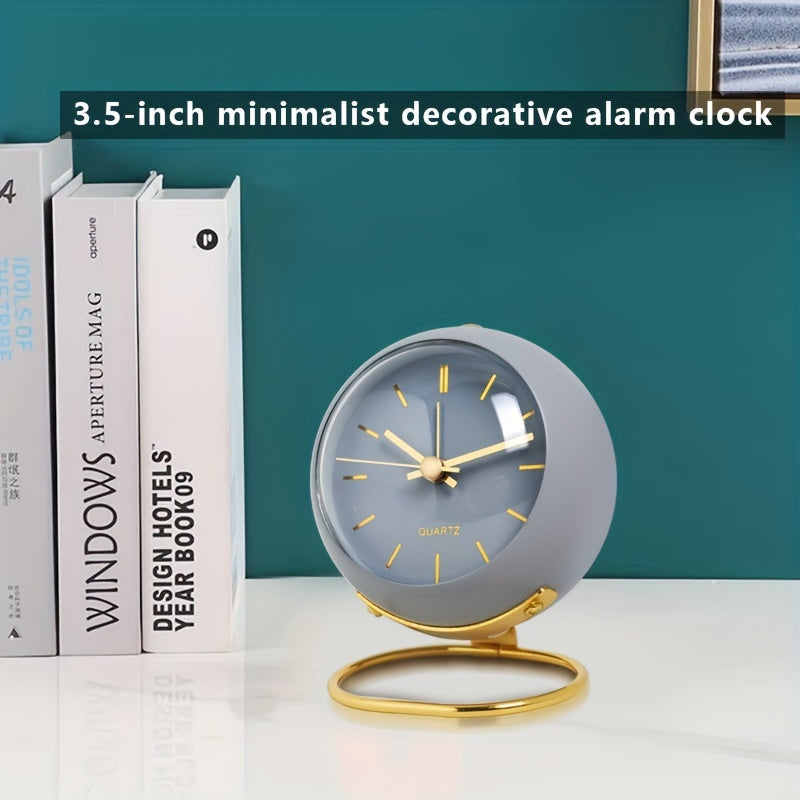 Lautlose Tischuhr | Nordic-Design | Leuchtende Zeiger & Goldene Details | GlowTime