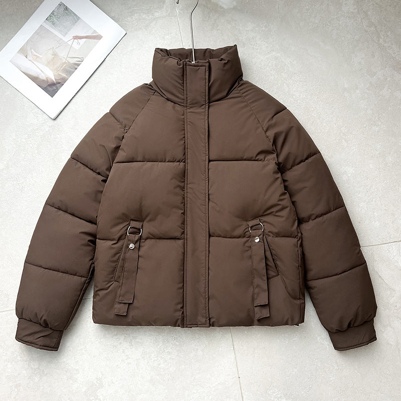 Damen kurze gesteppte Pufferjacke mit hohem Stehkragen und D-Ring Taschenapplikation