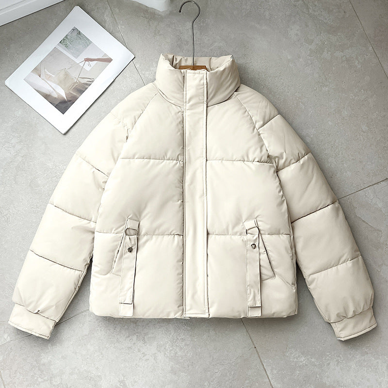 Damen kurze gesteppte Pufferjacke mit hohem Stehkragen und D-Ring Taschenapplikation