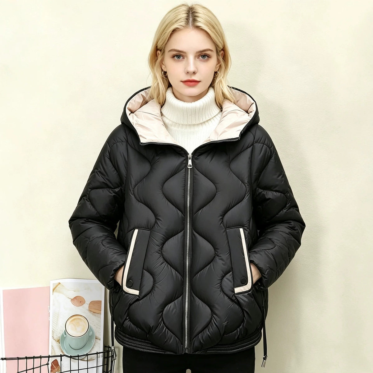 Damen wattierte Kurzjacke mit Herzsteppung, abgerundetem Saum und Kapuze