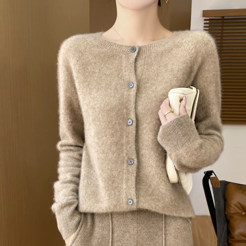 Rio | Cardigan mit Rundhalsausschnitt und Knöpfen