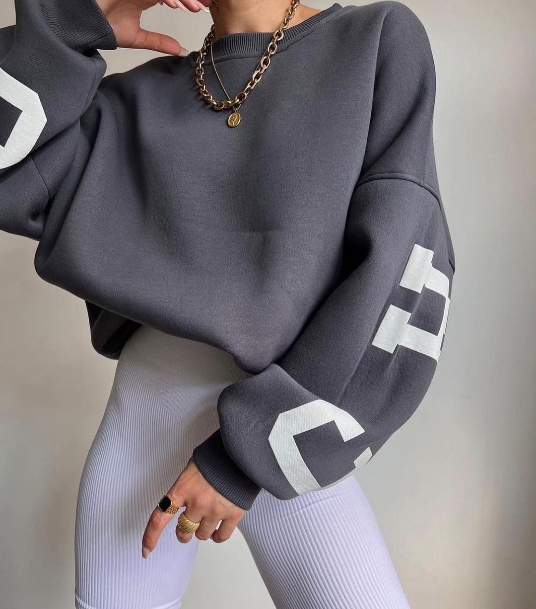 Langärmelige O-Neck-Pullover