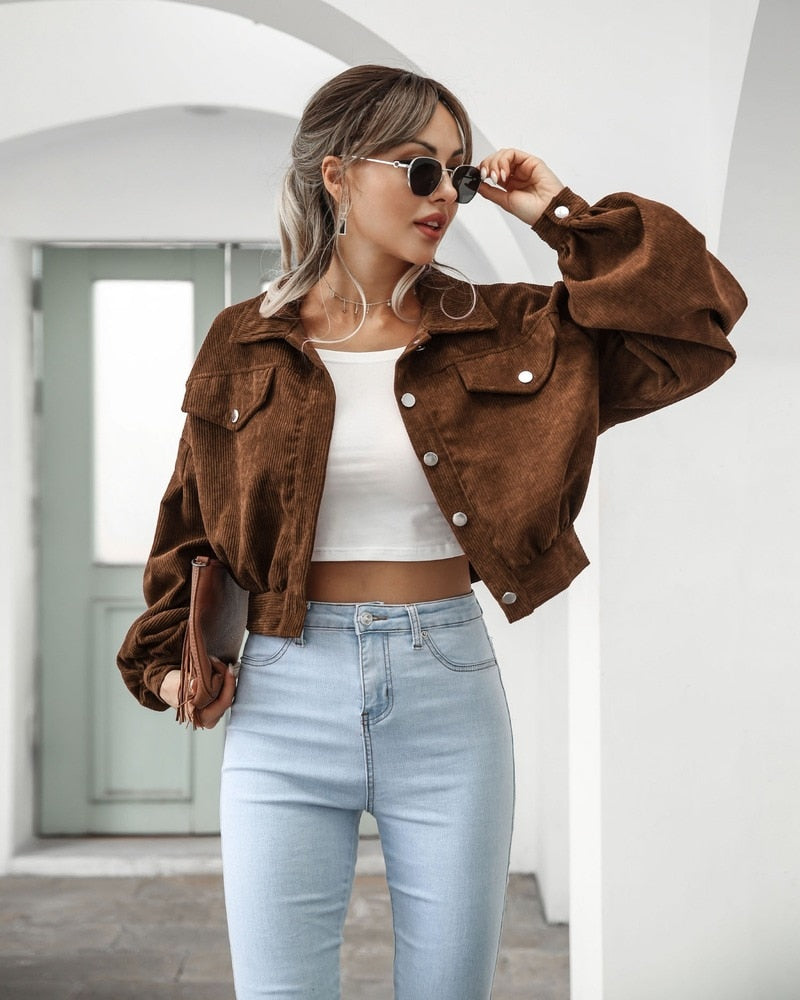 Sofia | Damen Cropped Jacke mit Taschen und Knöpfen