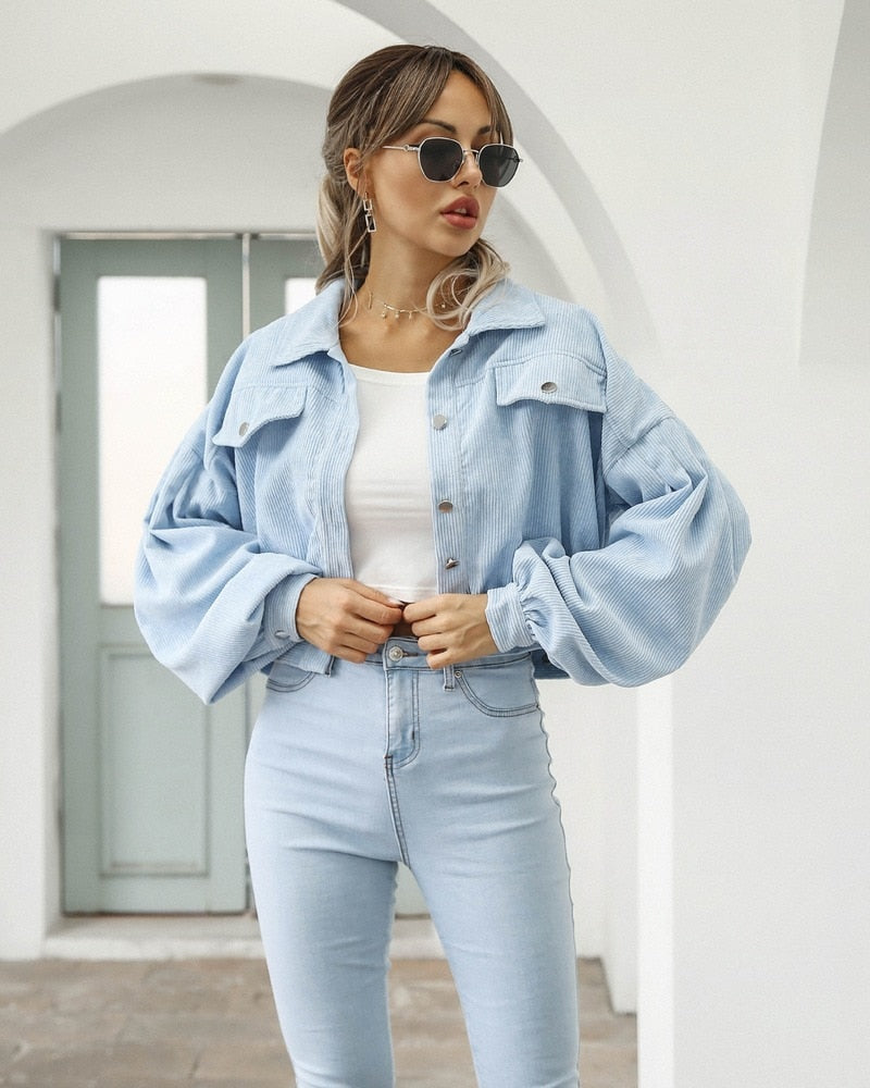 Sofia | Damen Cropped Jacke mit Taschen und Knöpfen