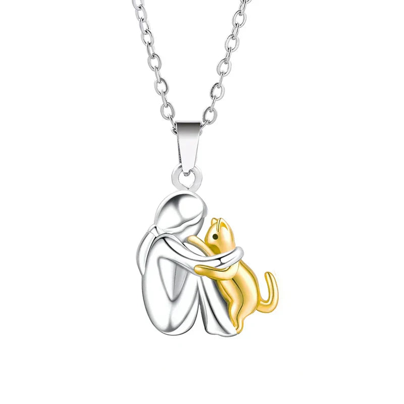 Avalance | Elegante Umarmung Anhänger Kette | Stilvollen Schmuck