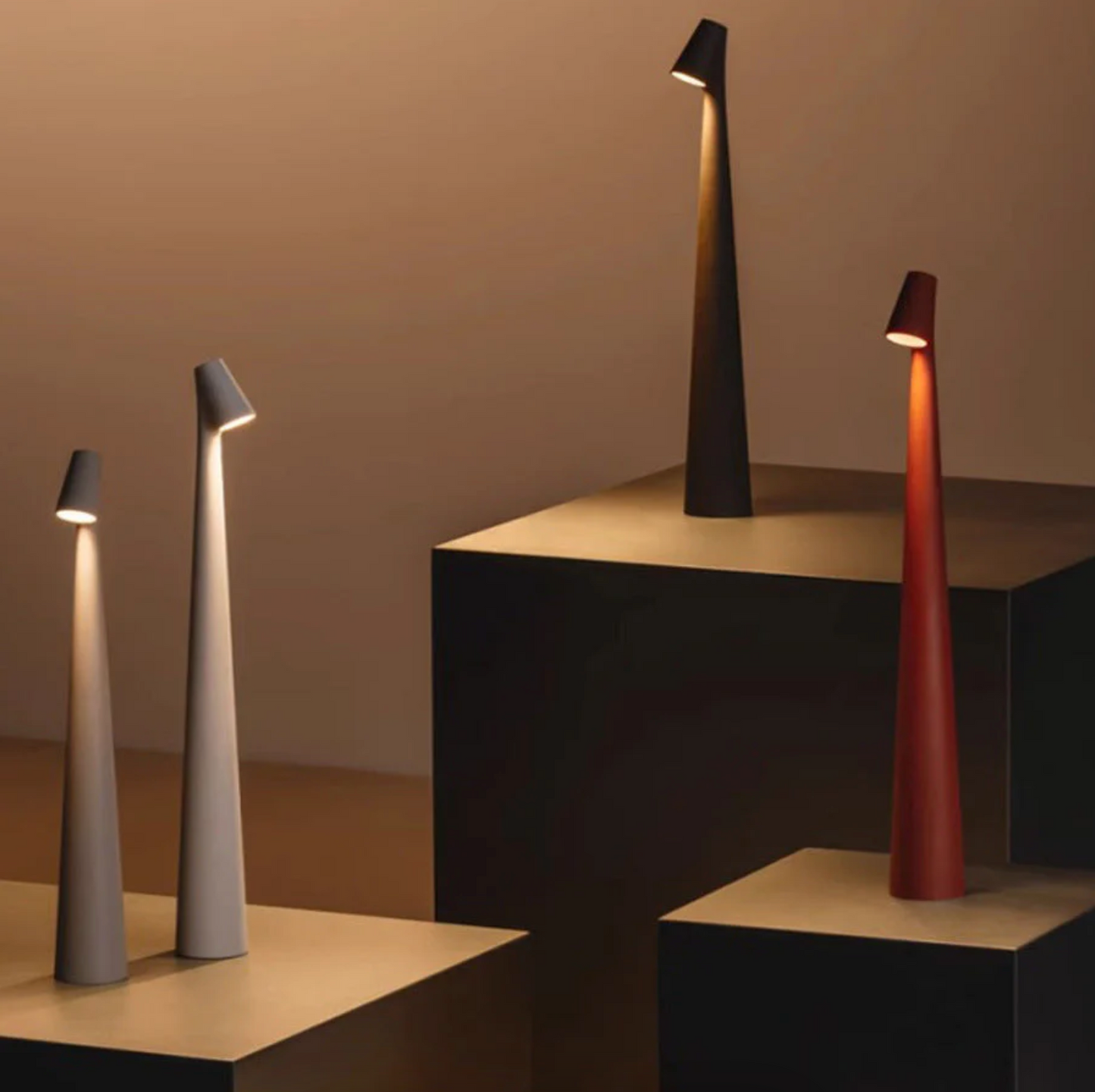 Nachttischlampe | Skandinavischen Design | 3-stufig Dimmbar per Touch | LumaLean
