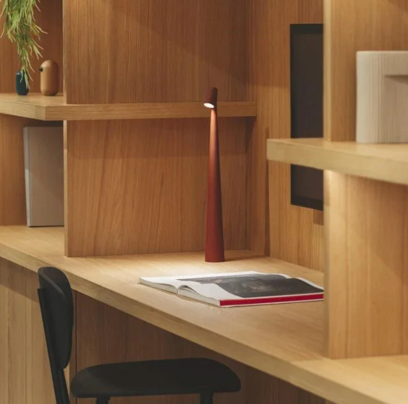 Nachttischlampe | Skandinavischen Design | 3-stufig Dimmbar per Touch | LumaLean