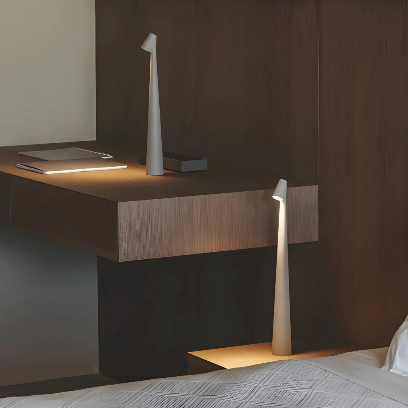 Nachttischlampe | Skandinavischen Design | 3-stufig Dimmbar per Touch | LumaLean