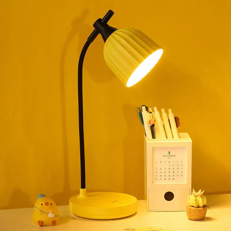 LED Schreibtischlampe dimmbar – flexibel für Schreibtisch & Nachttisch