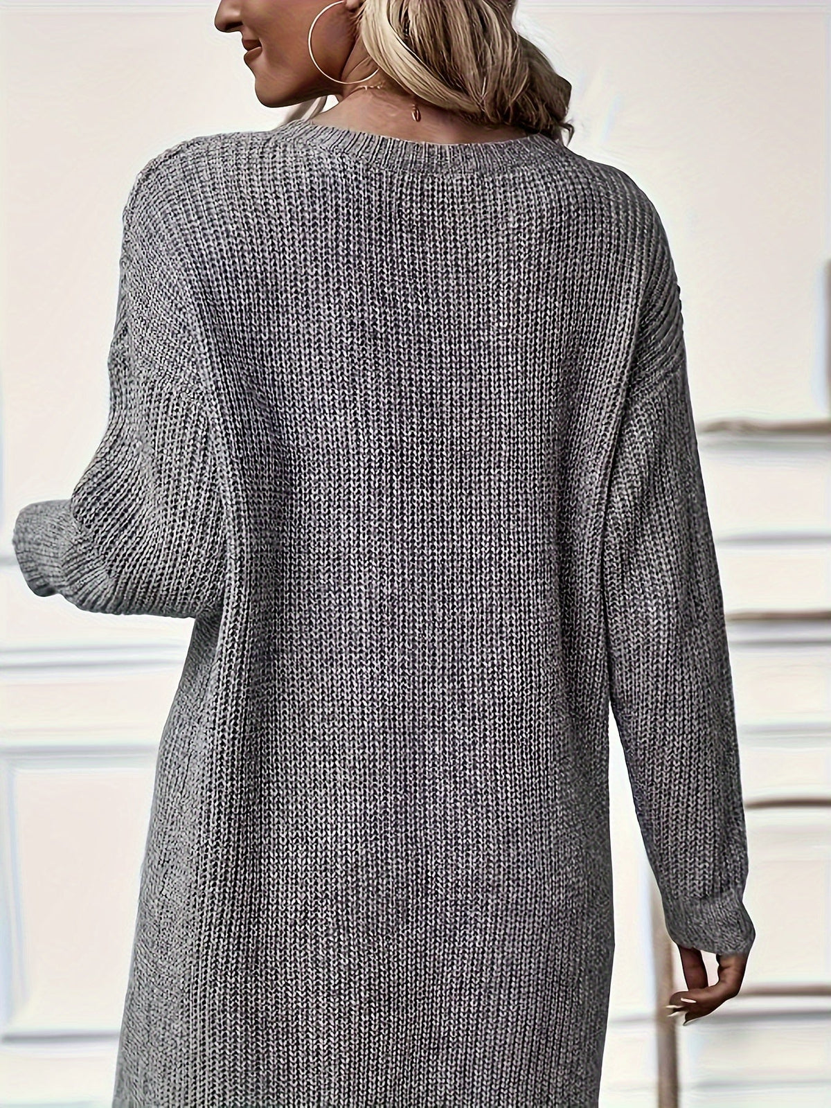Stefany – Stilvolles Strickkleid mit Rundhalsausschnitt