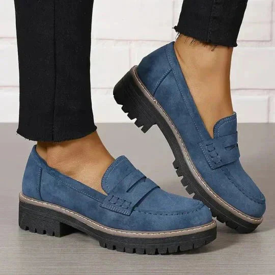 Cassandra – Stilvolle Wildleder Slip-On Schuhe