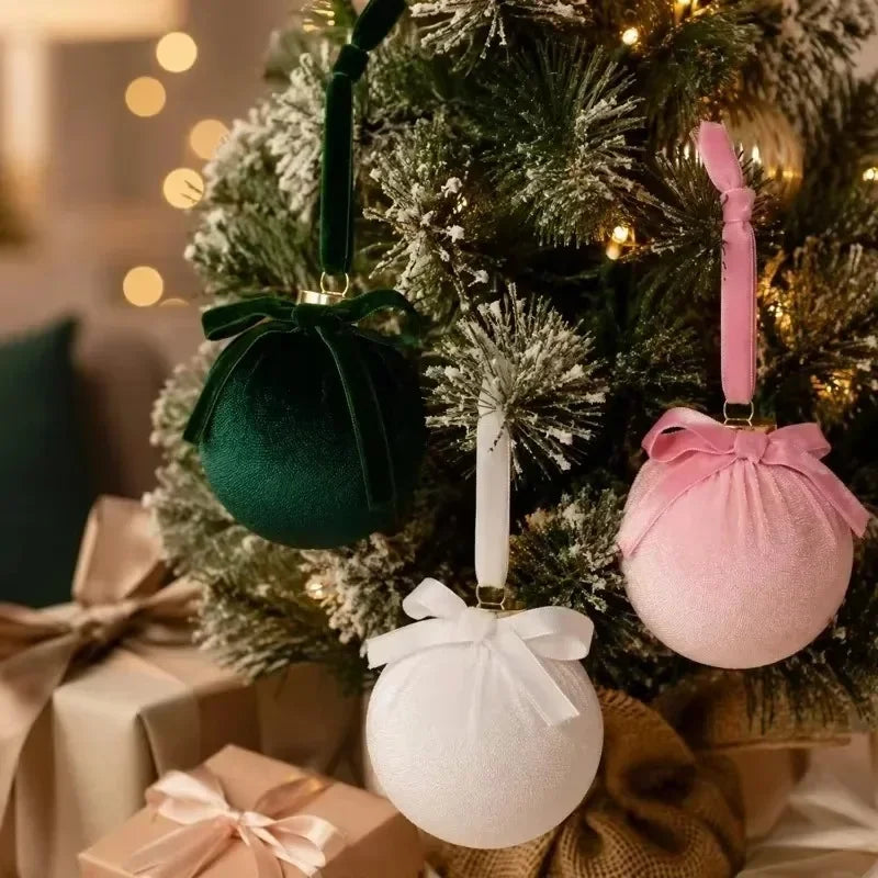 Samtbezogene Weihnachtskugeln aus Schaumstoff (Set mit 1, 3, 5 oder 10 Stück)
