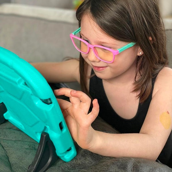 EyeProtect | Schütz die Augen deines Kindes mit dieser flexiblen Anti-Blaulicht-Brille!