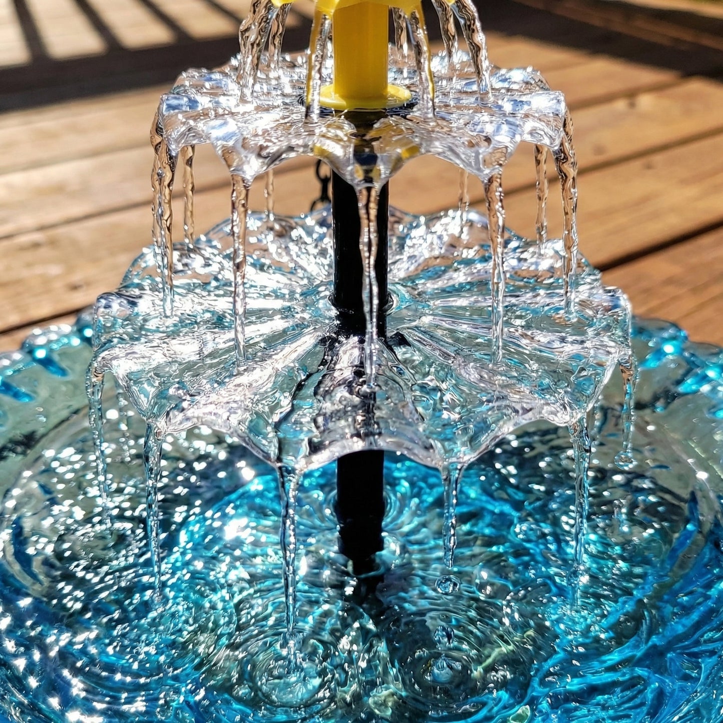 SunCascade | Umweltfreundlicher Solar-Wasserfall für sofortige Gartengemütlichkeit