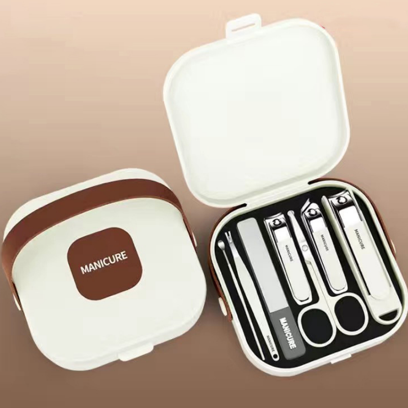 Tragbares 7-in-1-Pflegeset