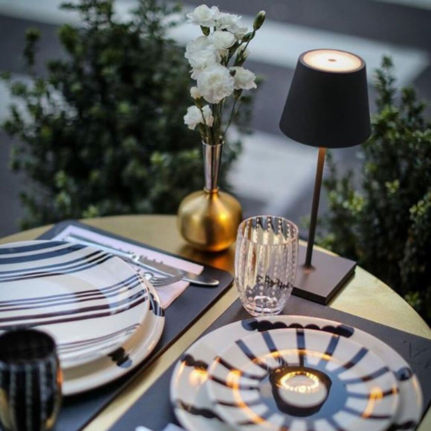 Kabellose LED-Tischlampe mit Touch-Dimmer und USB-C Akku