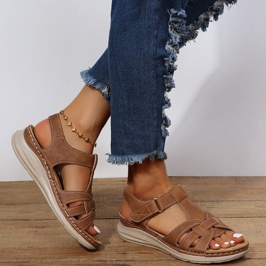 Ylvi – Stilvolle Orthopädische Sandalen